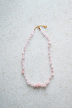 Afbeelding in Gallery-weergave laden, NECKLACE - Coral Charm