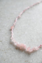 Afbeelding in Gallery-weergave laden, NECKLACE - Coral Charm