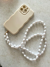 Afbeelding in Gallery-weergave laden, Telephone cord pearl tres chic
