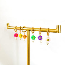 Afbeelding in Gallery-weergave laden, EARRING - SMILEY BLOOM - ByBellu