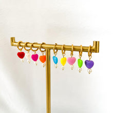 Afbeelding in Gallery-weergave laden, EARRING - MIDDEL HEARTS - ByBellu